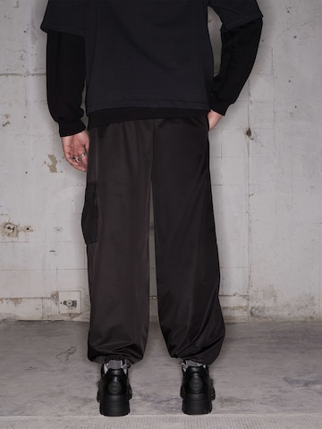 ABOUT YOU x Rewinside Regular Pants 'James' in Black