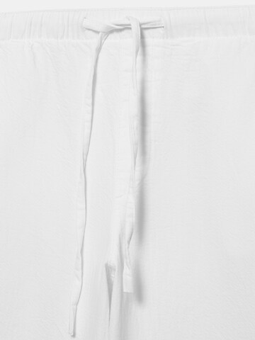 Pull&Bear Široký strih Džínsy - Biela