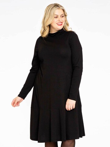 Yoek Dress 'Organic' in Black: front