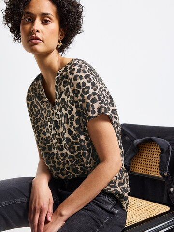 STREET ONE Blouse in Brown: front