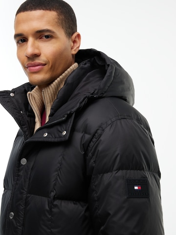 TOMMY HILFIGER - Chaqueta de invierno en negro