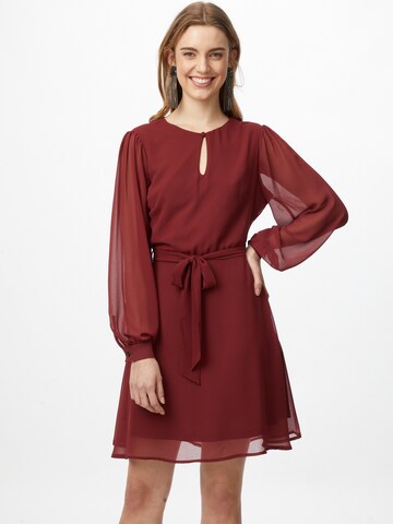 Robe de cocktail NU-IN en rouge : devant