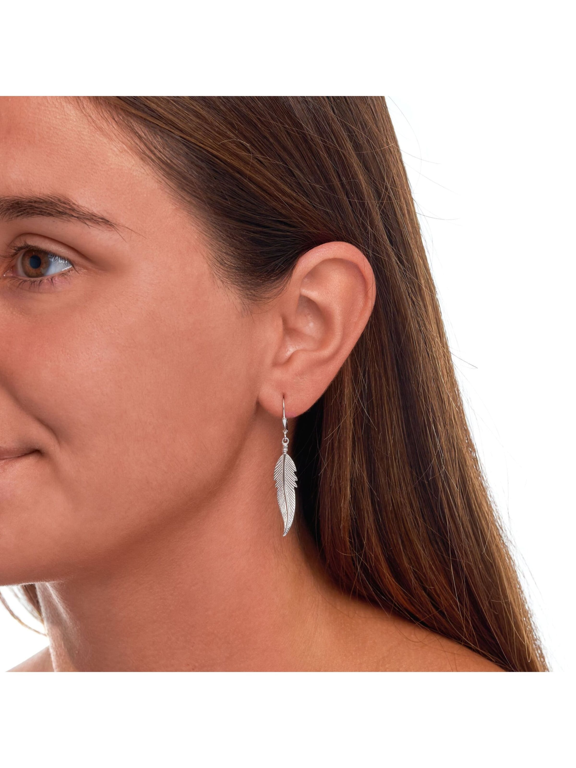 Zeeme Earrings in White: front