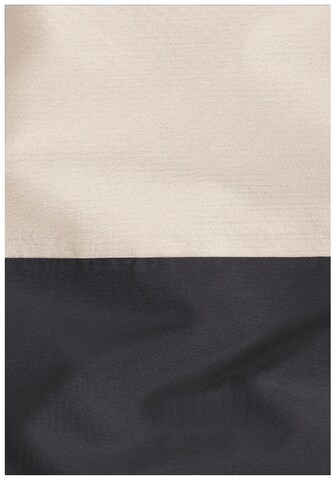 JACK WOLFSKIN Performance Jacket in Beige