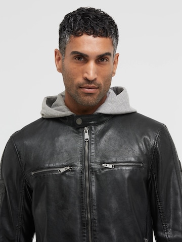 CAMP DAVID Between-Season Jacket in Black