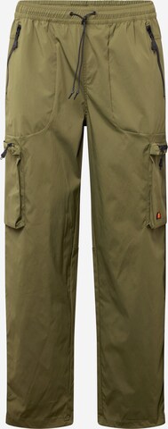 ELLESSE - regular Pantalón cargo 'Squadron' en verde: frente