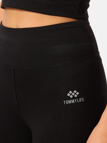 Completo per l'allenamento di Tommy Life in nero