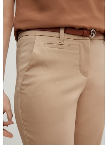 Coupe slim Pantalon chino COMMA en beige