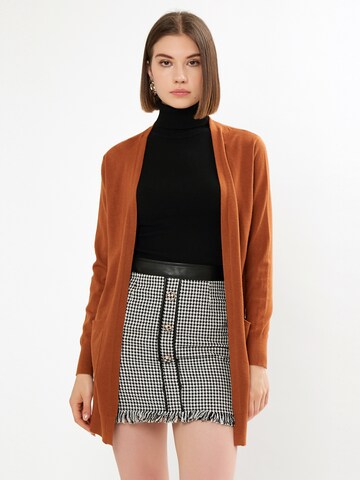 Cardigan Influencer en marron : devant