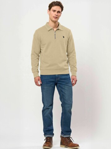 Pulover ' UMDag ' de la U.S. POLO ASSN. pe bej: față