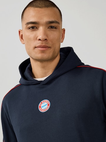 FC BAYERN MÜNCHEN Hoodie Essentials in Blau