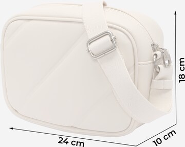 Calvin Klein Jeans Crossbody bag in Natural White ABOUT YOU