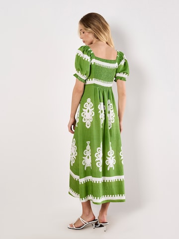 Robe ' ' Apricot en vert