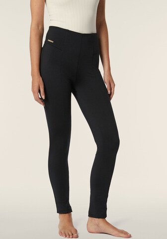Freddy Skinny Leggings in Black: front