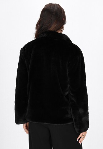 Veste d’hiver 'Fashion Look' faina en noir