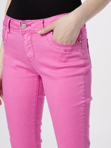 Coupe slim Pantalon 'Jenna' Hailys en rose