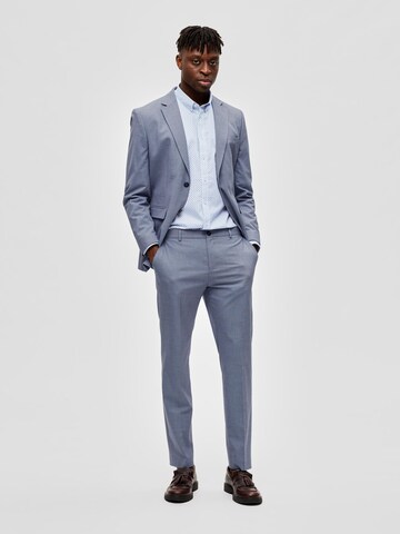 Coupe slim Pantalon à plis 'Liam' SELECTED HOMME en bleu