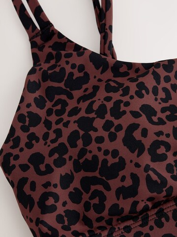 Bustier Soutien-gorge de sport 'mittelstarker Halt' Next en rouge