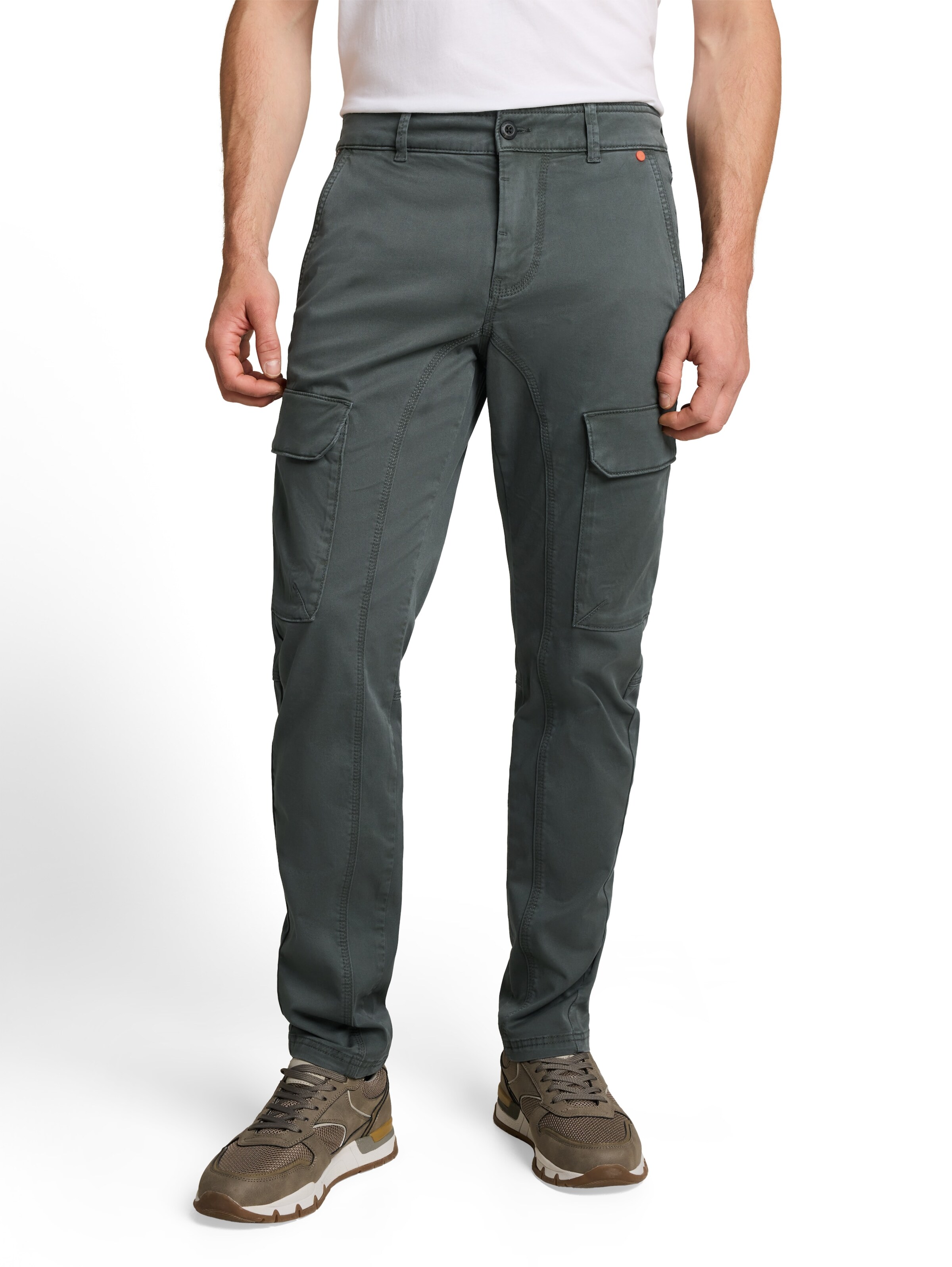 Tapered Pantaloni cu buzunare 'TYLER' de la TOM TAILOR pe verde: față