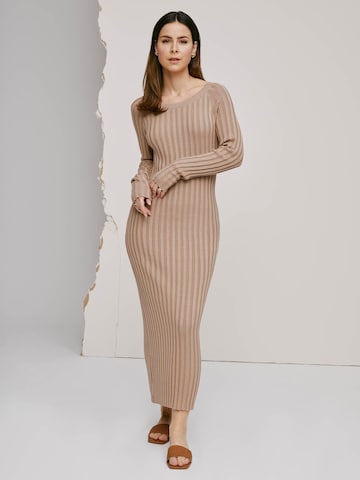 A LOT LESS Knitted dress 'Carola' in Brown