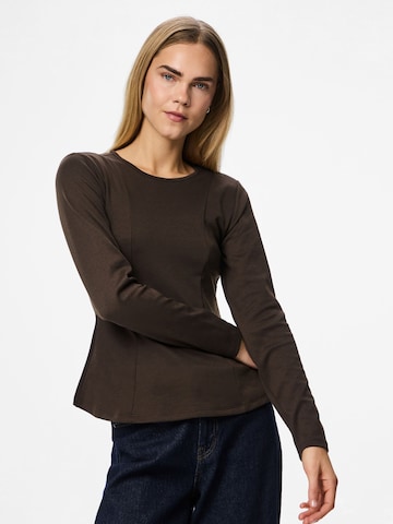 PIECES Shirt 'PCLucci Peplum' in Bruin: voorkant