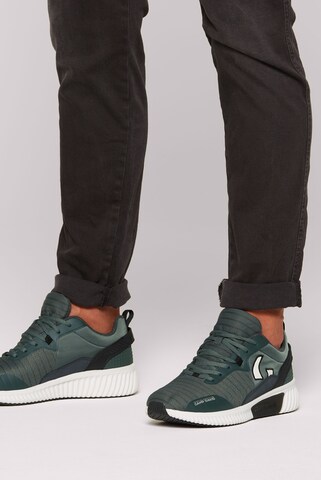 CAMP DAVID Moderner Sneaker im coolen Materialmix in Grün: Vorderseite