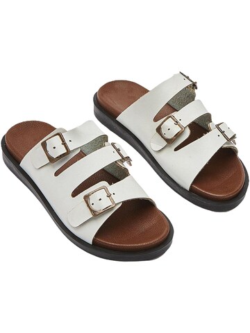 Limoya Mule in White: front