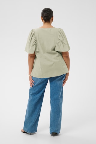 KAFFE CURVE - Blusa 'Karlia' em verde