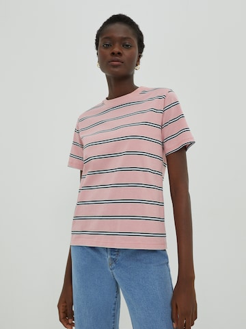 T-shirt 'Laney' EDITED en rose : devant