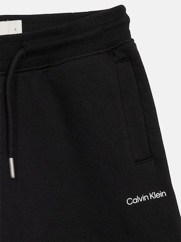 Calvin Klein Jeans Szabványos Nadrág - fekete