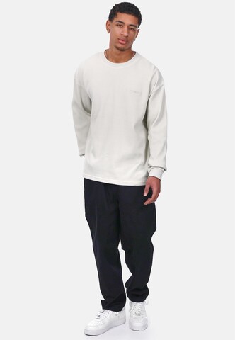 Tricou de la Dropsize pe gri