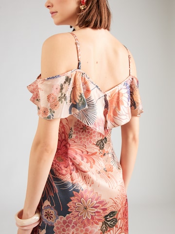 GUESS Letné šaty - Oranžová