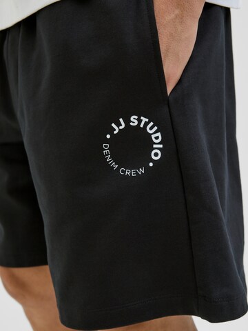 JACK & JONES - Pierna ancha Pantalón en negro