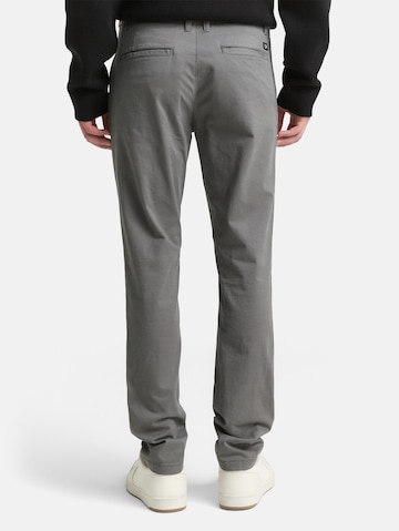 Coupe slim Pantalon chino TOM TAILOR DENIM en gris
