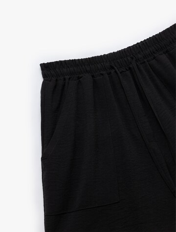 Koton Regular Broek in Zwart
