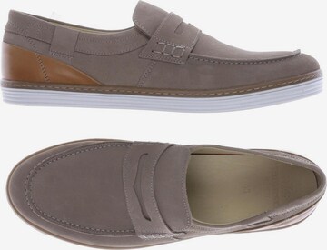 Walbusch Flats & Loafers in 43 in Beige: front