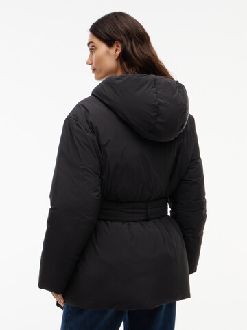 Tommy Jeans Zimní bunda – černá