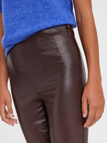 Coupe slim Leggings 'Lana' VERO MODA en marron