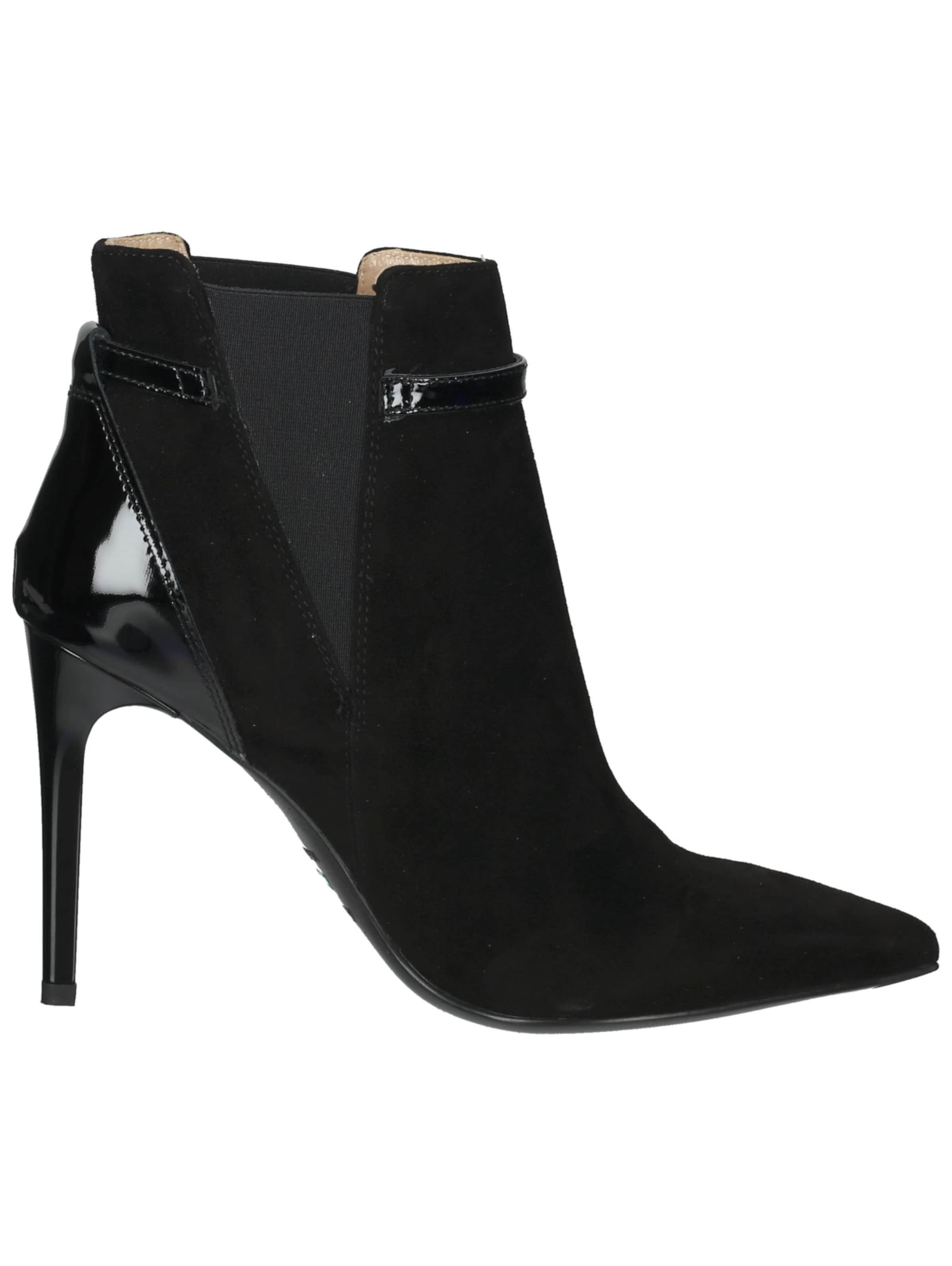 Nero Giardini Ankle Boots in Black