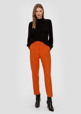 s.Oliver BLACK LABEL Tapered Bügelfaltenhose in Orange