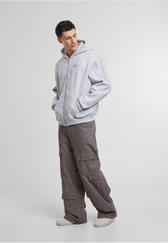 Veste de survêtement 'Essential' Karl Kani en gris