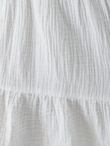 Rochie tip bluză 'GIIA ' de la The Fated pe alb