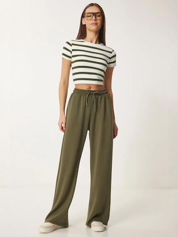 Wide leg Pantaloni sportivi 'Jogginghose' di Happiness İstanbul in verde: frontale