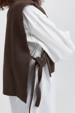 ICHI Cape in Brown