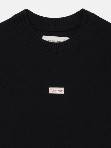 Calvin Klein Pullover 'LOGO LABEL' in Schwarz