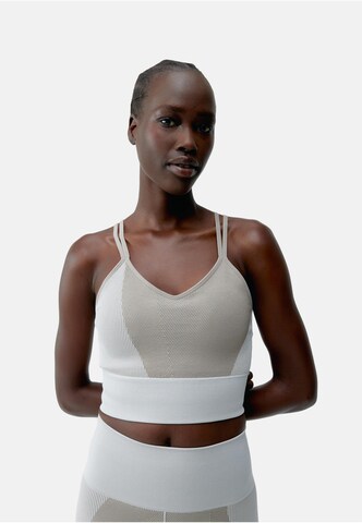 Born Living Yoga Sporttop 'Malia' in Beige: Vorderseite