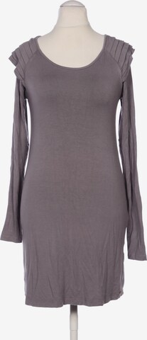BELLYBUTTON Dress in S in Grey: front