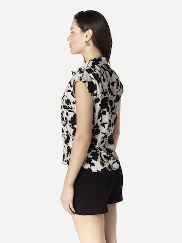 KOROSHI Blouse in Zwart