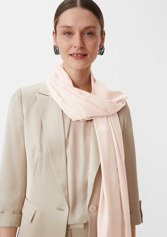 COMMA Scarf in Pink: front