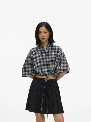 KARL LAGERFELD JEANS Blúzka - Čierna: predná strana
